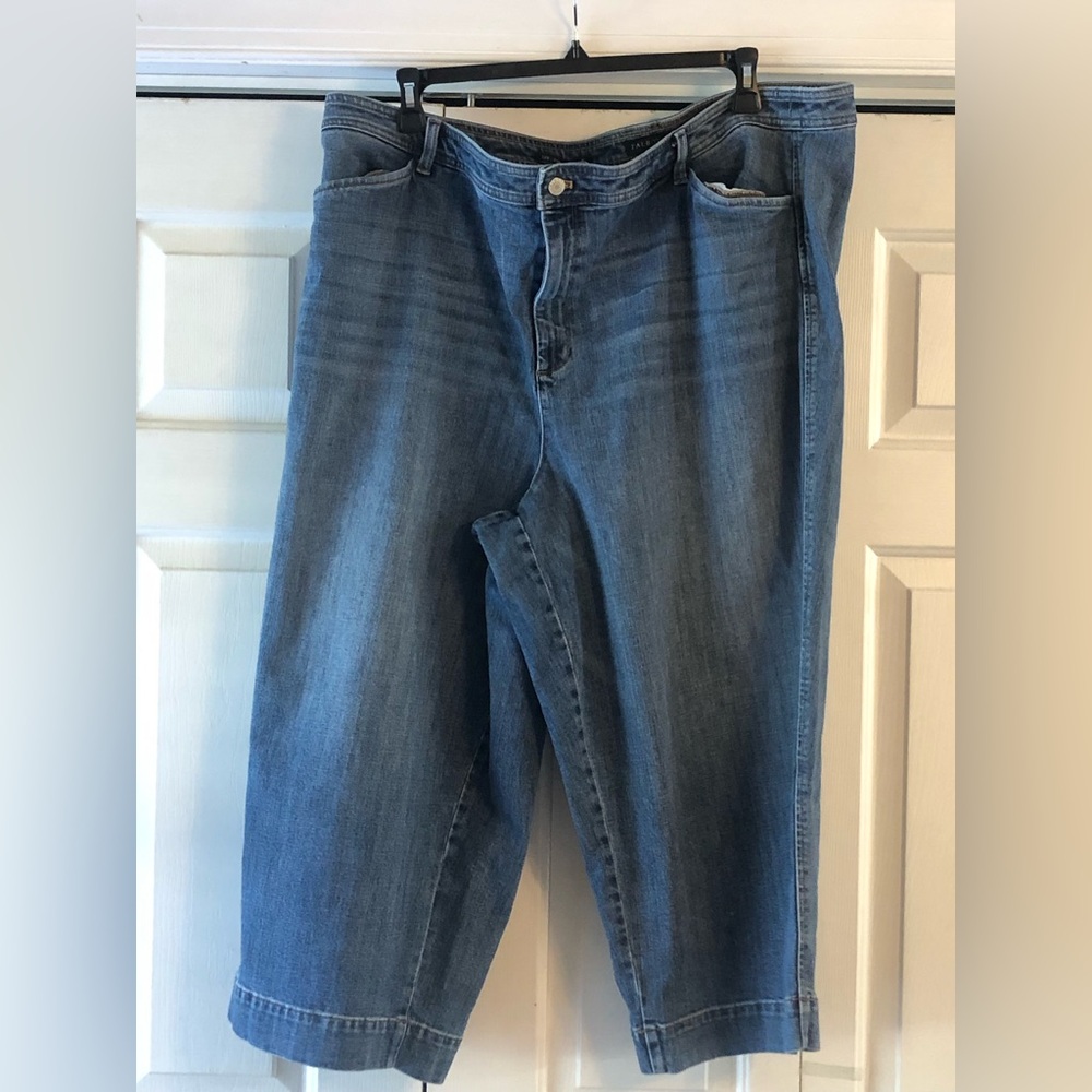 Like new Talbots woman size 24W wide leg crop jeans